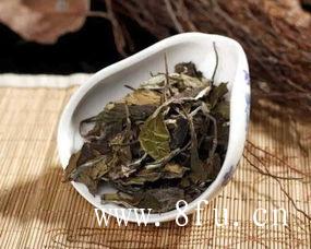 白茶春水秋香
