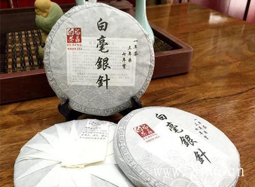 白茶适宜茶具