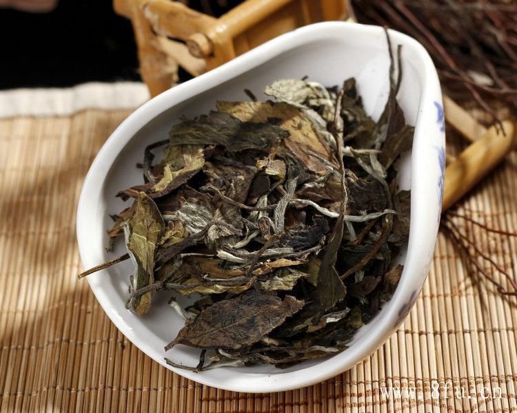 你知道白茶一斤多少钱吗？