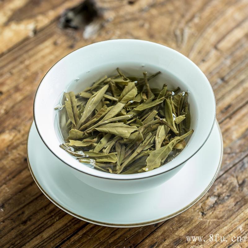福鼎白茶的品种主要按采制方式来分类