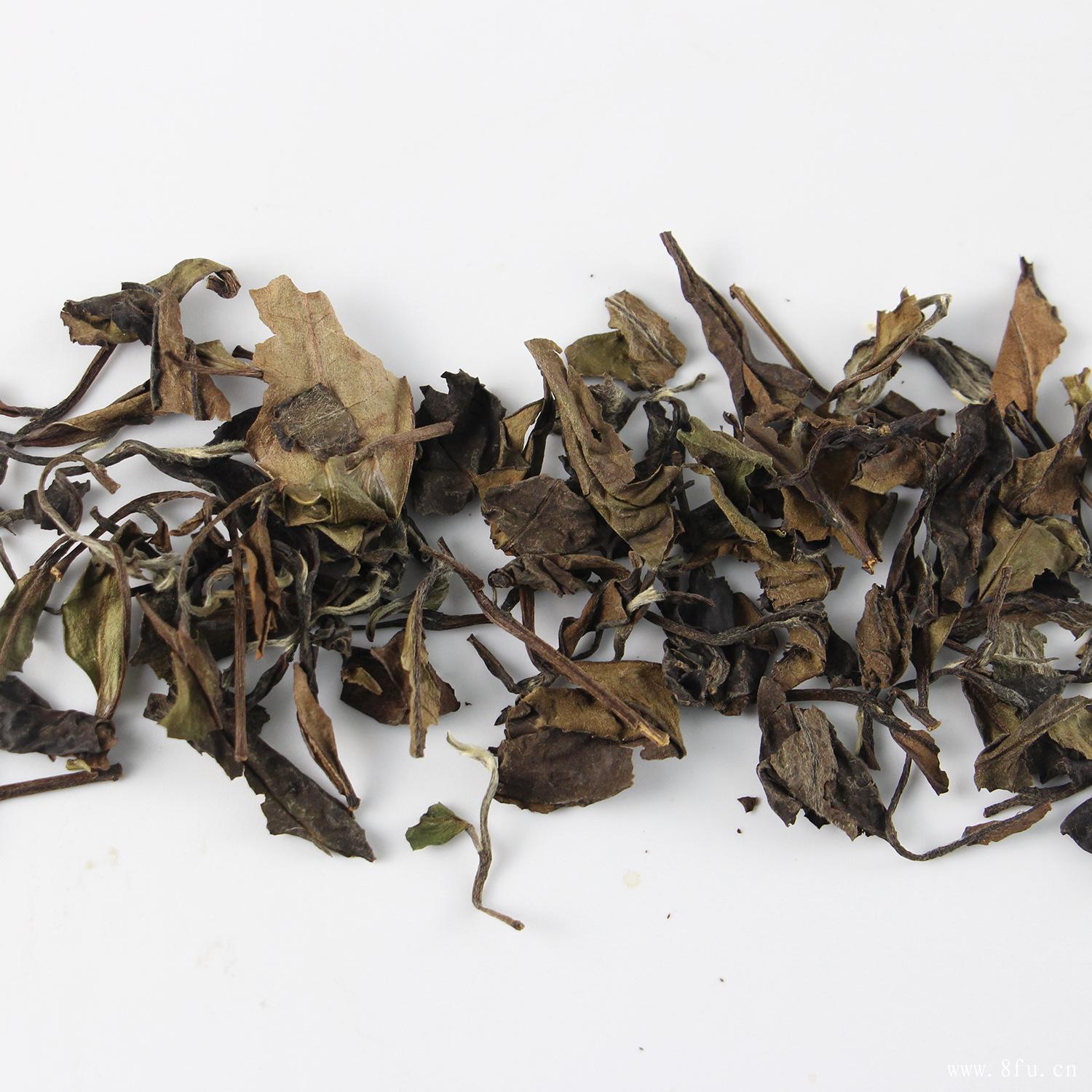 选择药性适合体质的茶,白牡丹茶有毫香吗？