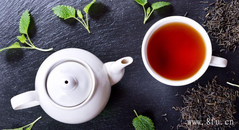 白牡丹属于发酵茶,喝白茶功效之水土不服,白牡丹属于发酵茶
